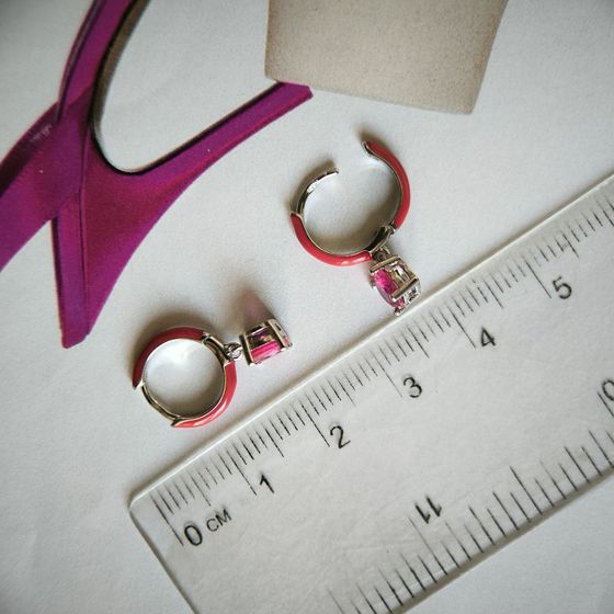 Серебряные серьги с фианитами, емаллю