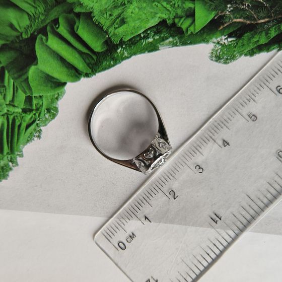 Серебряное кольцо с фианитами