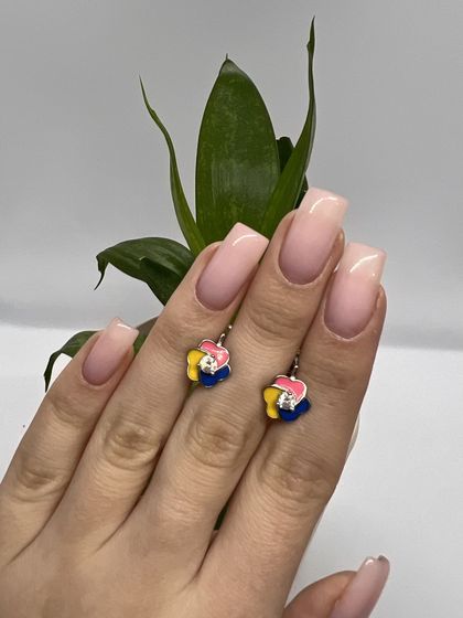 Серебряные серьги с фианитами, емаллю