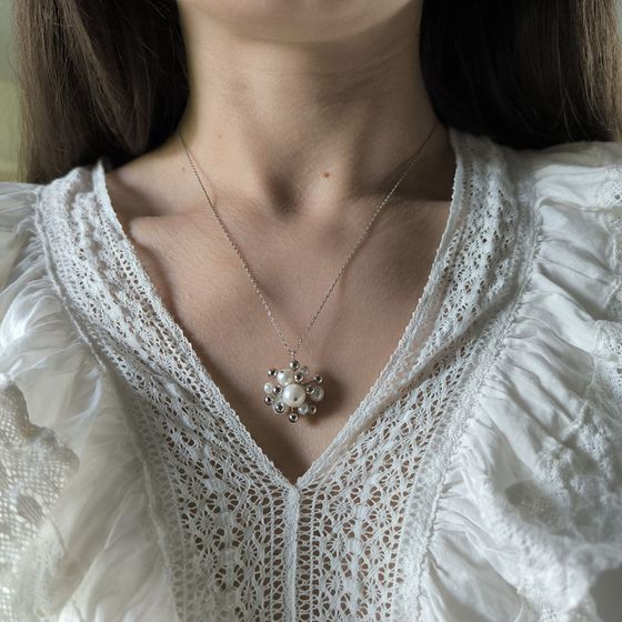 Серебряное колье с жемчугом