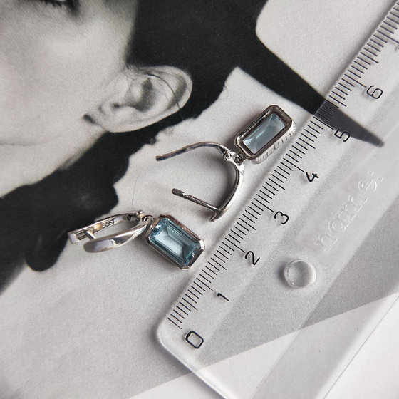 Серебряные серьги с топазом 5.16ct