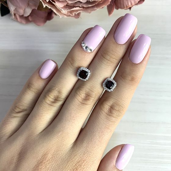 Серебряные серьги с гранатом 1.891ct