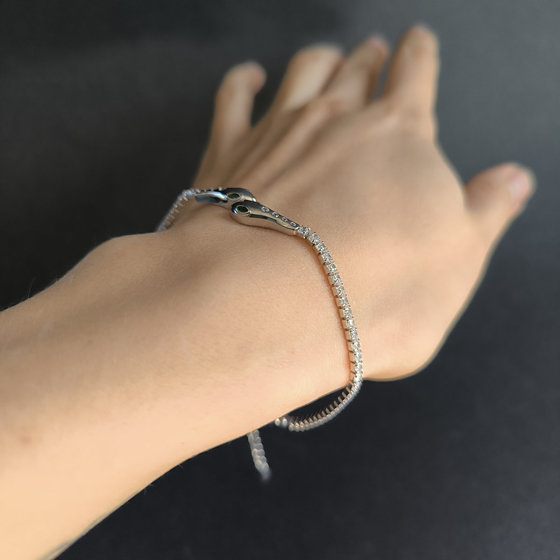 Серебряный браслет с фианитами