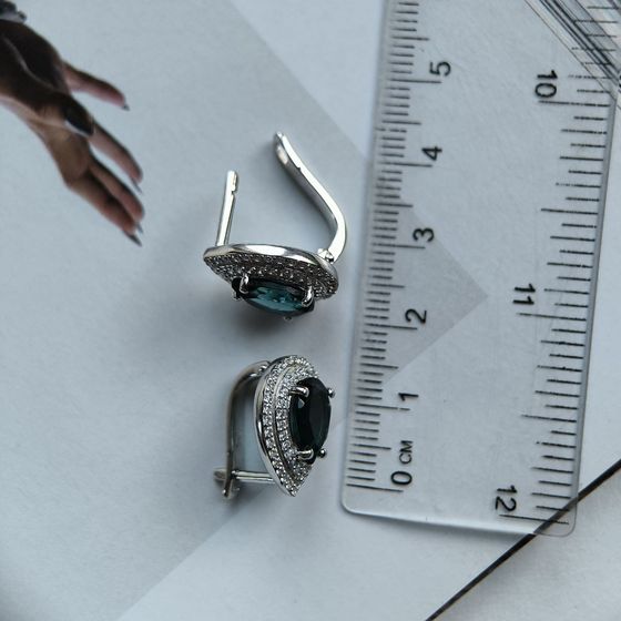 Серебряные серьги с топазом Лондон Блю 4.428ct, фианитами