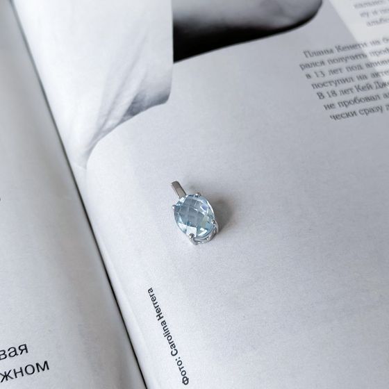 Серебряная подвеска с топазом 3.025ct