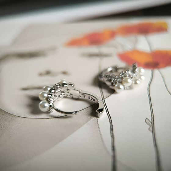 Серебряные серьги с жемчугом, фианитами