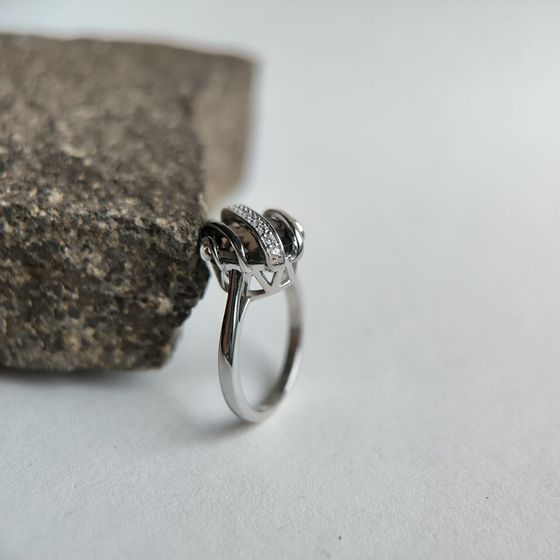 Серебряное кольцо с раухтопазом (дымчатым кварцем) 4.472ct, фианитами