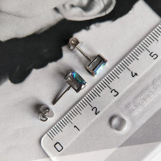 Серебряные серьги с мистик топазом 1.292ct