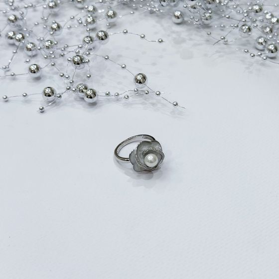 Серебряное кольцо с жемчугом, перламутром