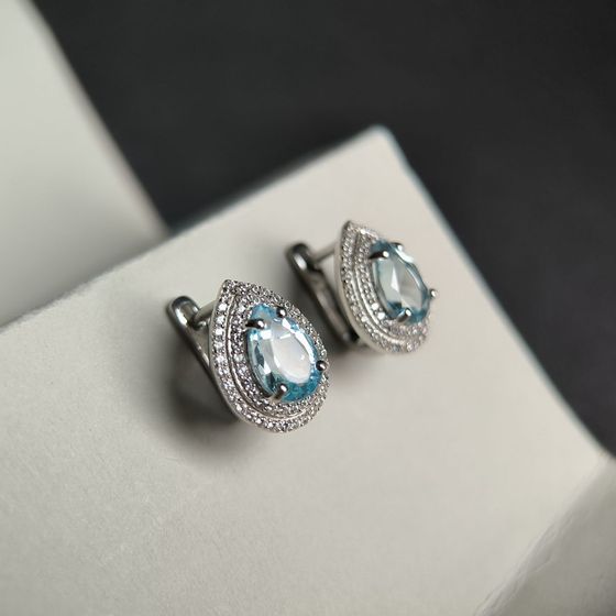 Серебряные серьги с топазом 5.607ct, фианитами