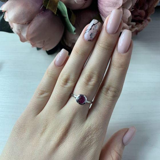 Серебряное кольцо с рубином