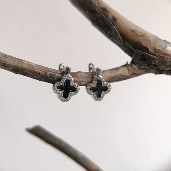 Серебряные серьги с емаллю