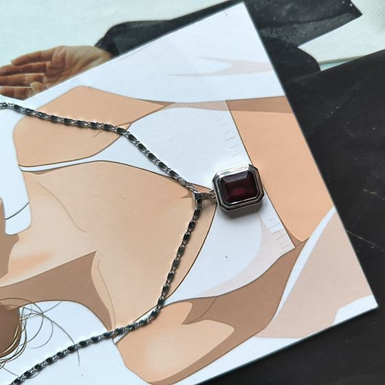 Серебряная подвеска с гранатом nano 2.625ct