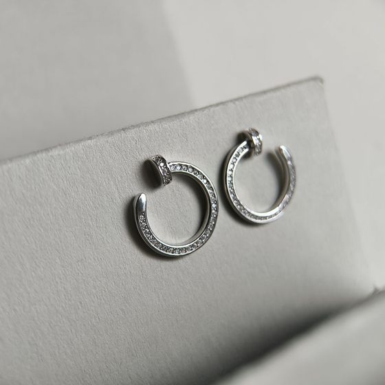 Серебряные серьги с фианитами