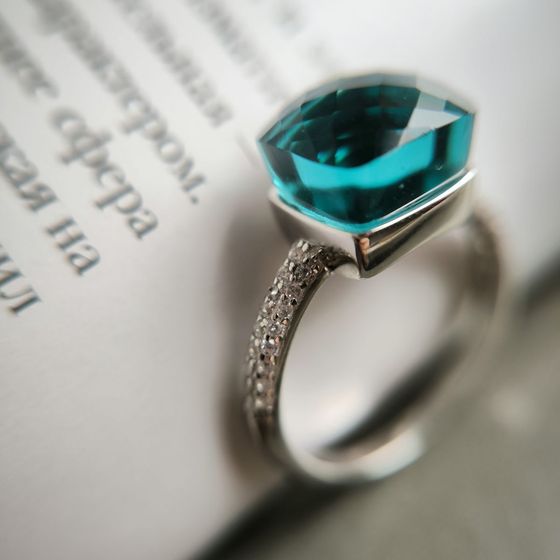 Серебряное кольцо с фианитами