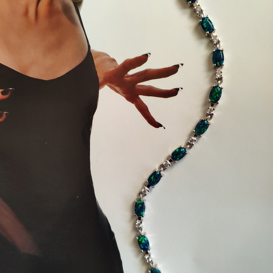 Серебряный браслет с опалом 3.042ct, фианитами