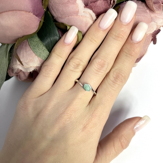 Серебряное кольцо с изумрудом 0.48ct
