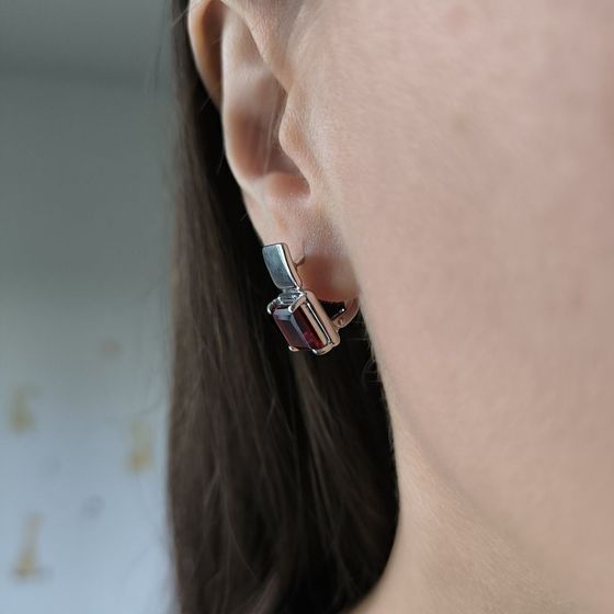 Серебряные серьги с гранатом nano 4.117ct