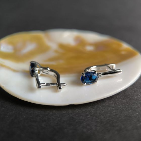 Серебряные серьги с сапфиром nano 1.163ct