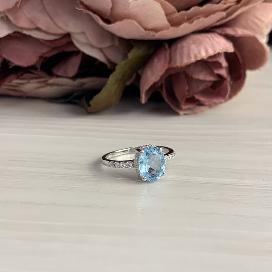 Серебряное кольцо с топазом 2.492ct