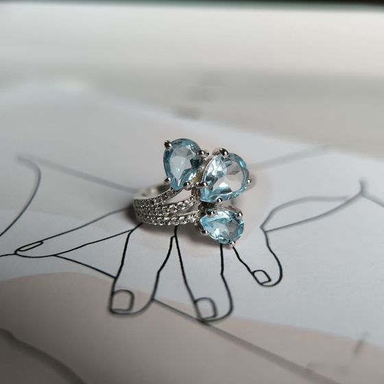 Серебряное кольцо с топазом 4.308ct