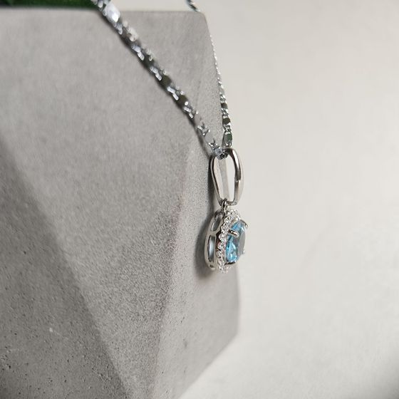 Серебряная подвеска с топазом 2.704ct