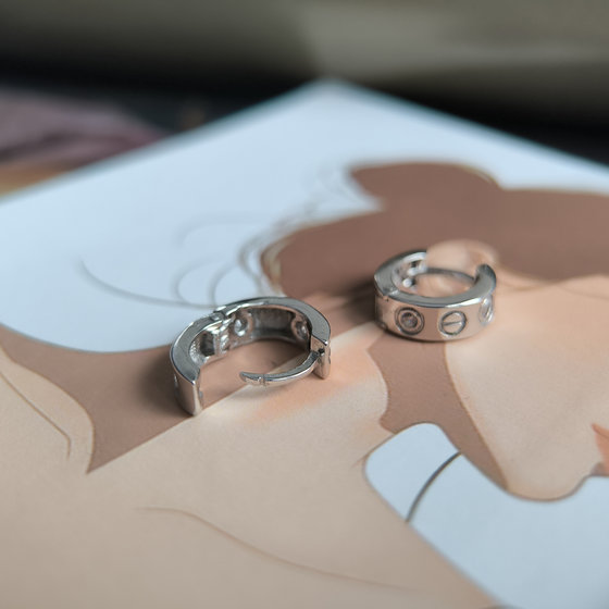 Серебряные серьги с фианитами