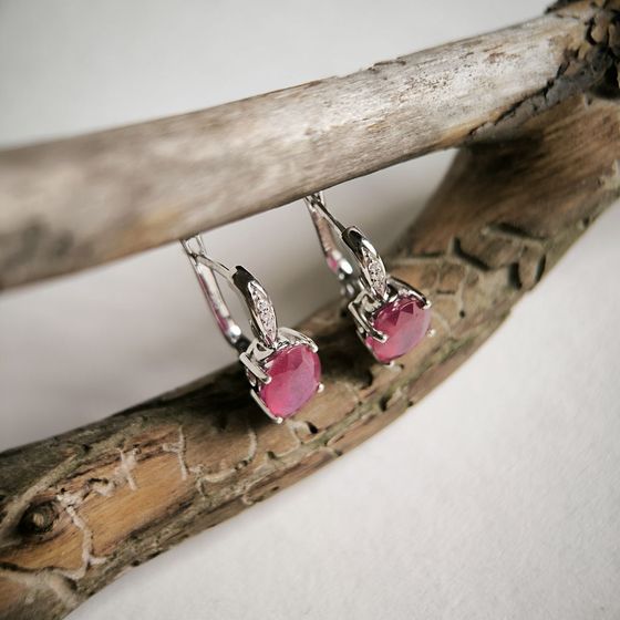 Серебряные серьги с рубином 7.007ct