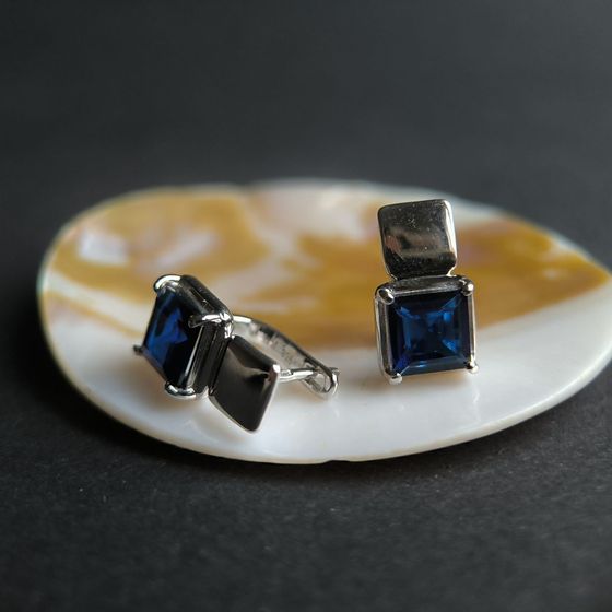 Серебряные серьги с сапфиром nano 3.95ct