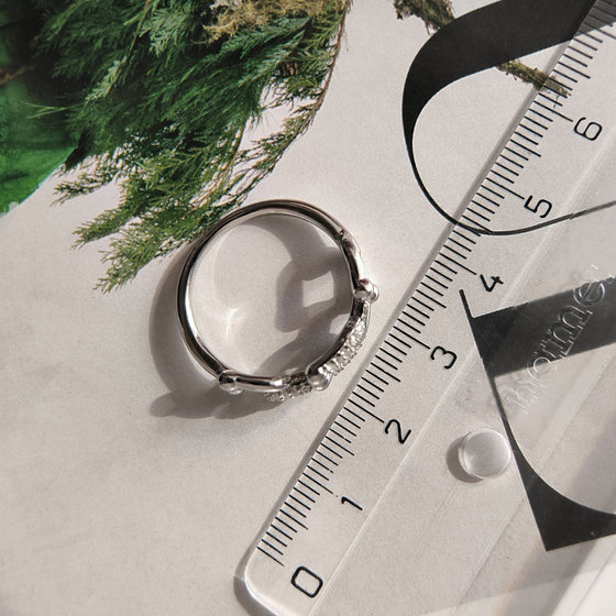 Серебряное кольцо с фианитами