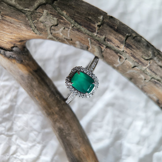 Серебряное кольцо с агатом 1.676ct, фианитами