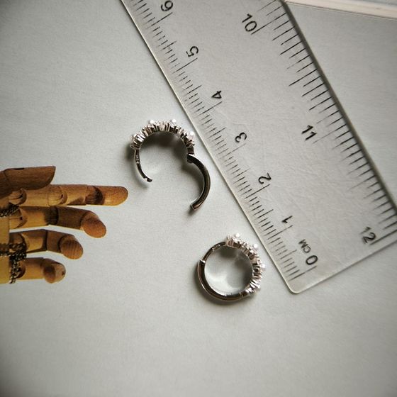 Серебряные серьги с жемчугом, фианитами