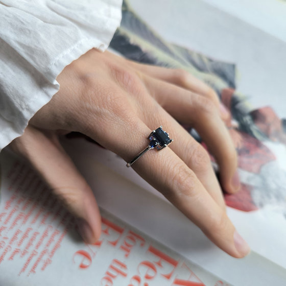 Серебряное кольцо с сапфиром nano 1.547ct