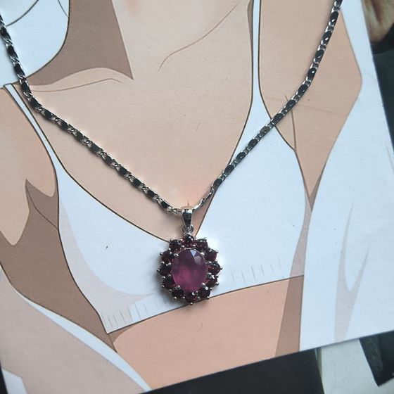 Серебряная подвеска с рубином 5.59ct, гранатом