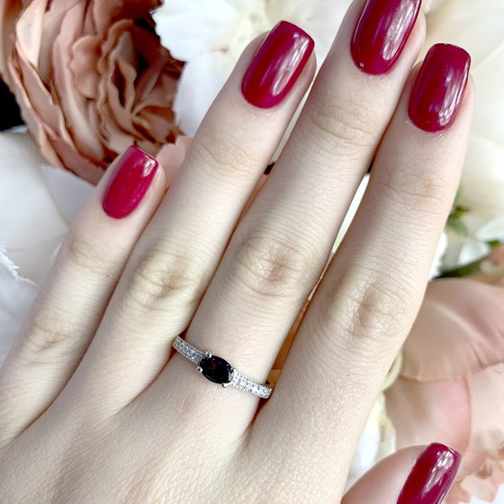 Серебряное кольцо с гранатом 0.685ct