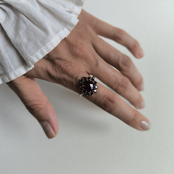 Серебряное кольцо с гранатом nano 4.007ct