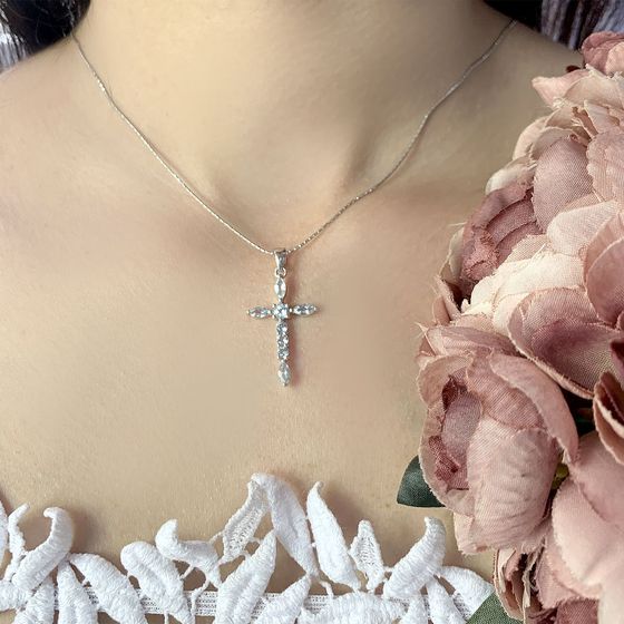 Серебряный крестик с топазом 1.98ct