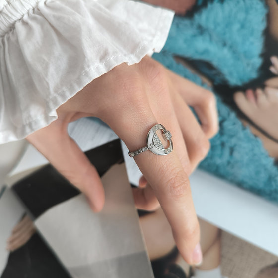 Серебряное кольцо с фианитами 0.26ct