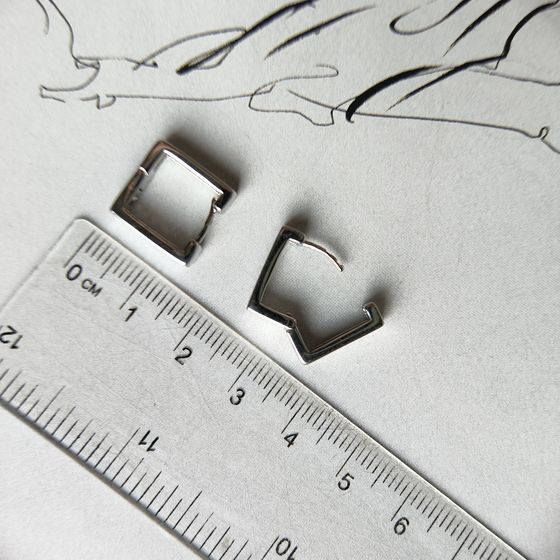 Серебряные серьги с фианитами