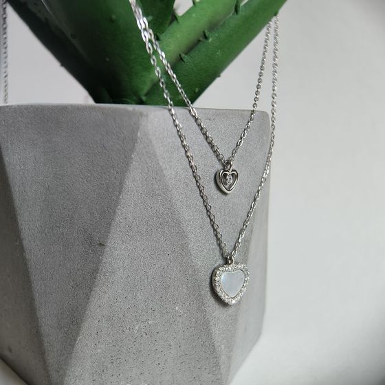 Серебряное колье с перламутром, фианитами