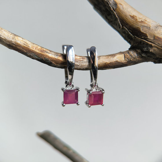 Серебряные серьги с рубином 1.99ct