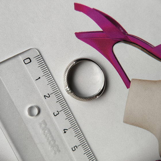 Серебряное кольцо без камней