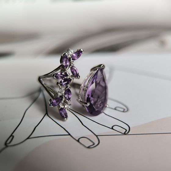 Серебряное кольцо с аметистом 4.523ct
