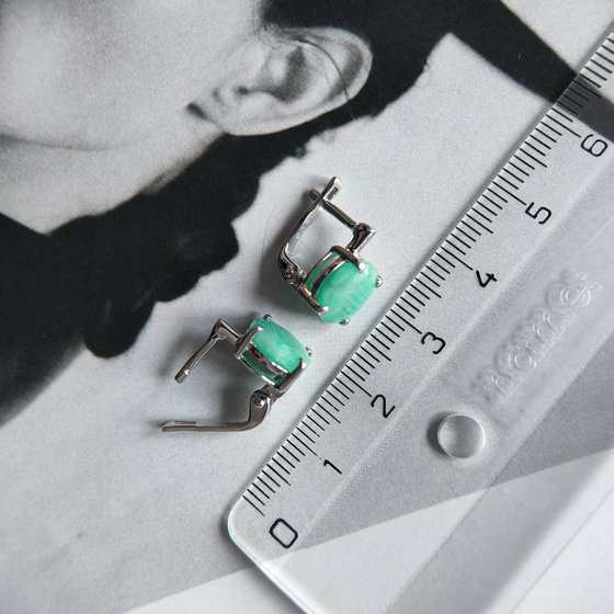 Серебряные серьги с изумрудом 4.525ct