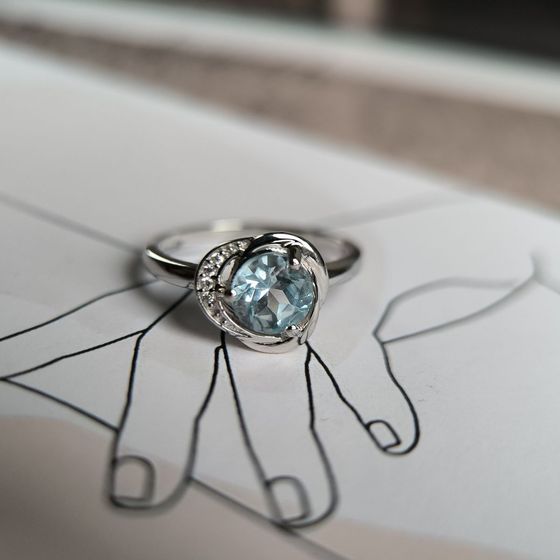 Серебряное кольцо с топазом 1.544ct