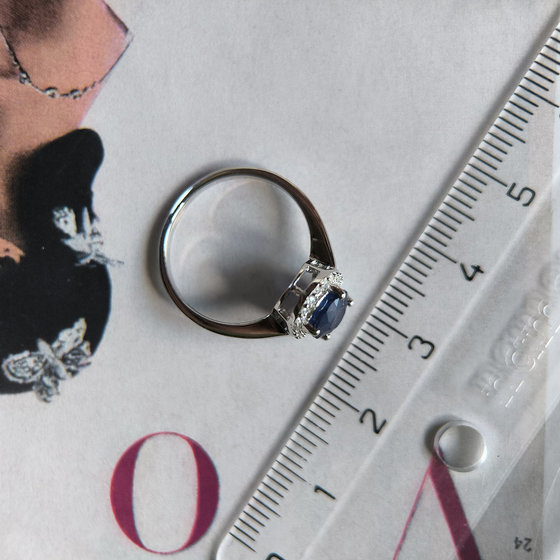 Серебряное кольцо с сапфиром 1.792ct