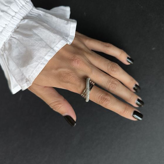 Серебряное кольцо с фианитами Серебряное кольцо с фианитами