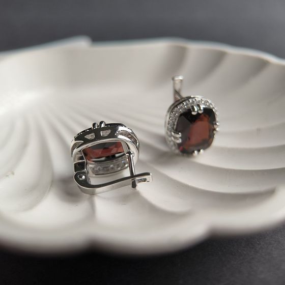 Серебряные серьги с гранатом 9.34ct
