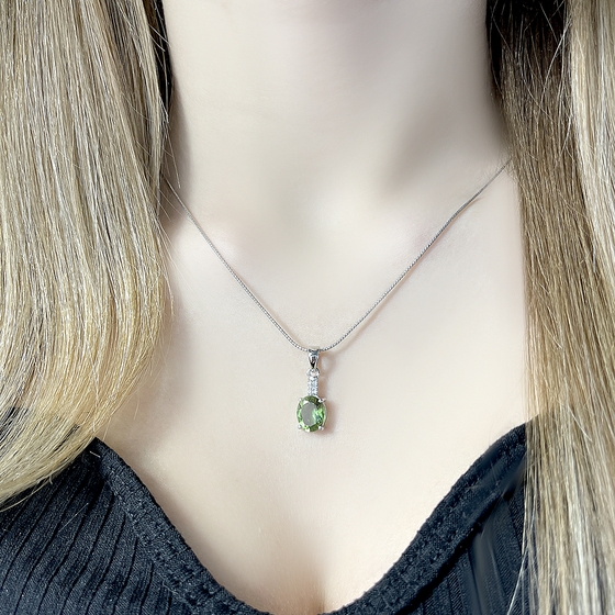 Серебряная подвеска с султанитом 2.509ct