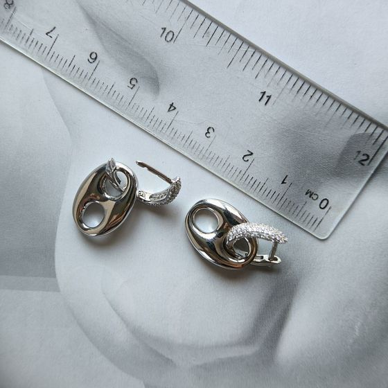 Серебряные серьги с фианитами